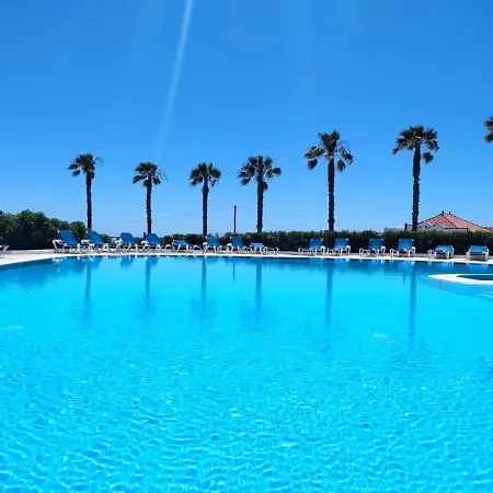 Sofiamar Holidays-coral Do Vau Apartment *